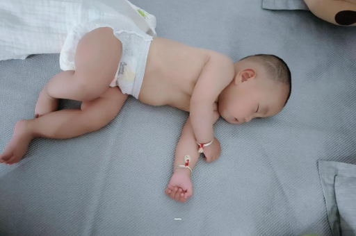 开封宝宝老打喷嚏怎么办